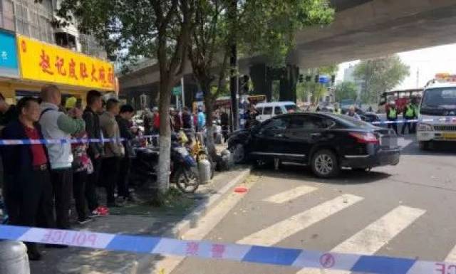 緊急報(bào)道登封車輛事故最新進(jìn)展，事故原因及救援情況詳解，登封車輛事故緊急通報(bào)，事故詳情及救援進(jìn)展全面解析