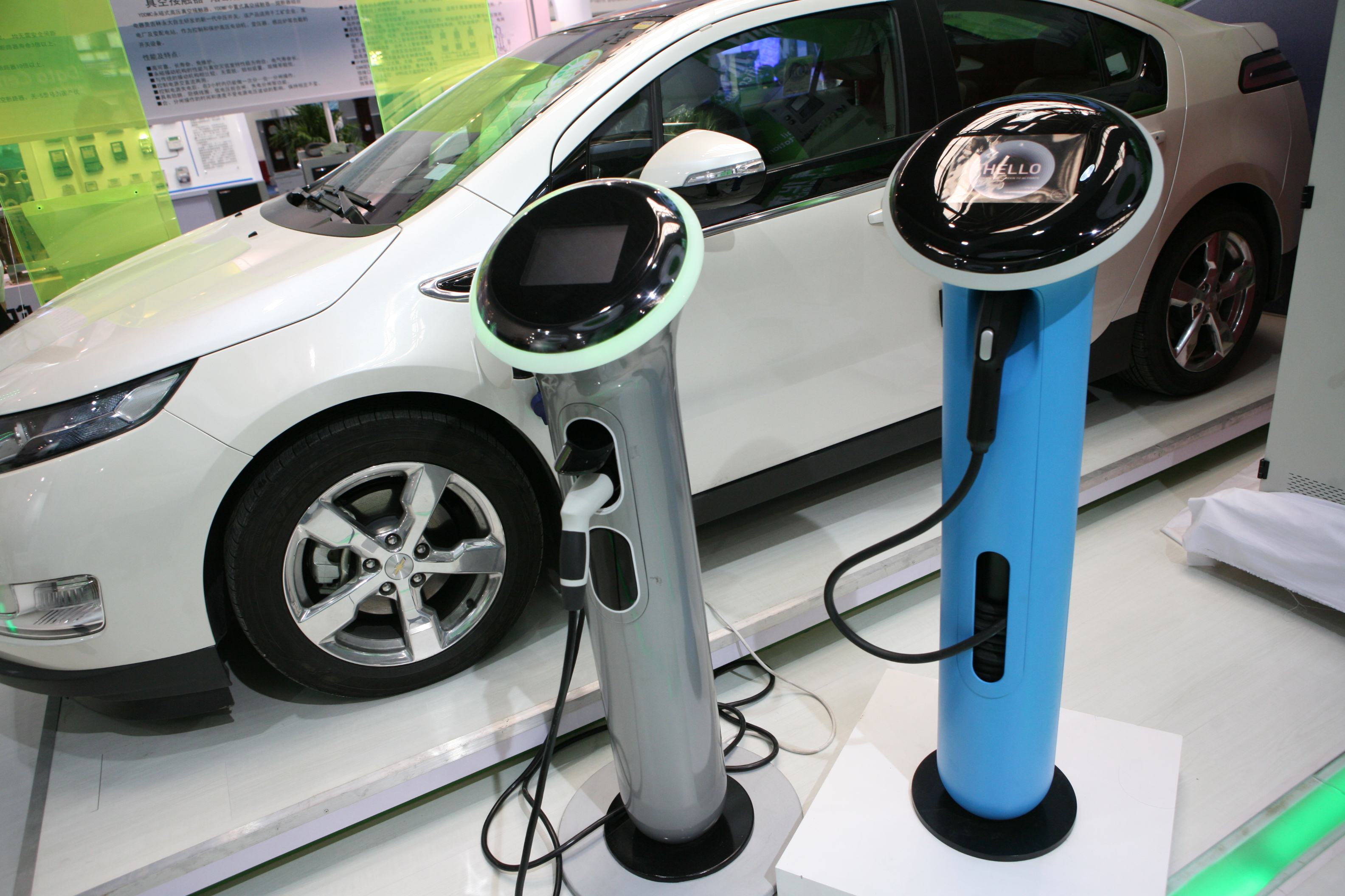 新能源汽車的電控英文，新能源汽車電控英文標(biāo)題，新能源汽車的電控系統(tǒng)英文標(biāo)題，Electrical Control System of New Energy Vehicles