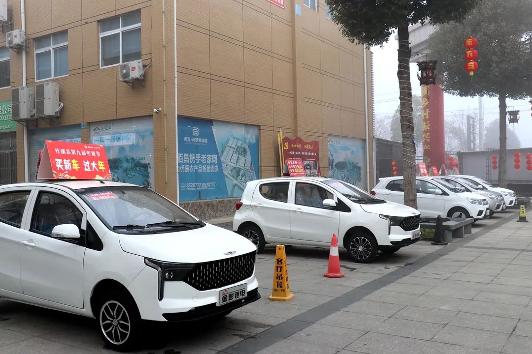 寧波城隍廟新能源車，寧波城隍廟新能源汽車展映風(fēng)采