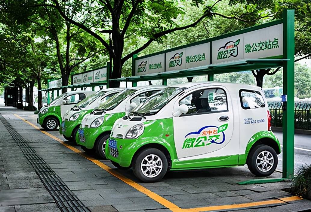為什么都轉(zhuǎn)行做新能源車,為什么都轉(zhuǎn)行做新能源車行業(yè)，揭秘轉(zhuǎn)行新能源車的熱潮，行業(yè)吸引力與個人發(fā)展契機探尋