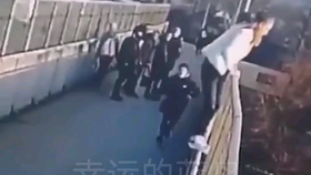 殺妻騙保推下船最新案例,殺妻騙保400萬案例完整視頻，殺妻騙保最新案例揭秘，推下船事件與400萬騙保完整視頻曝光