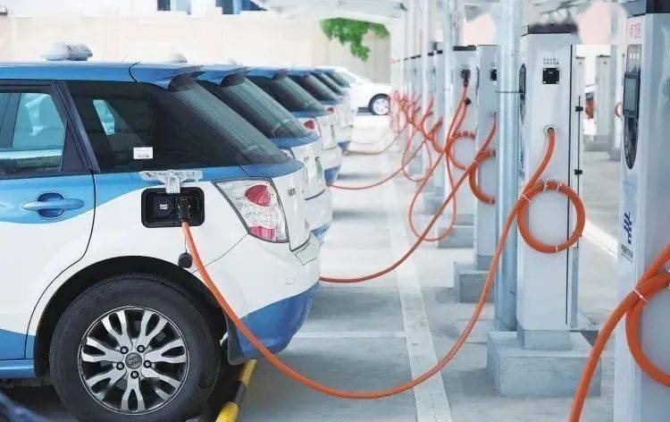 新能源汽車耐電解液材料，新能源汽車電解液材料創(chuàng)新突破