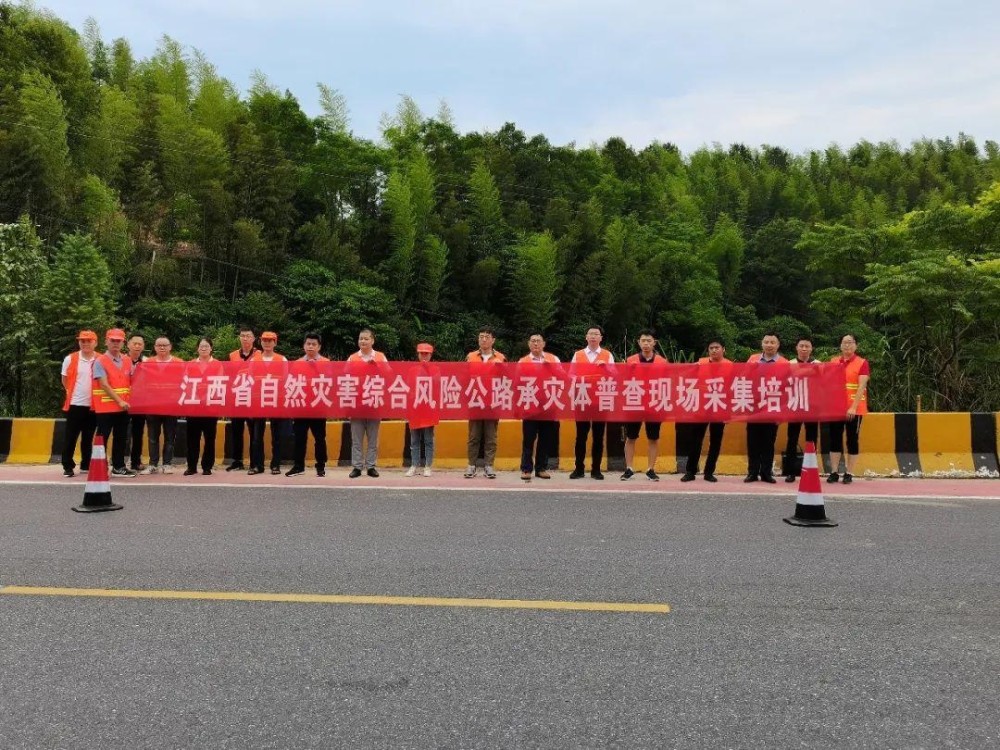 新澳門六綜合走勢，澳門六綜合走勢分析需注意法律風險，警惕賭博陷阱。