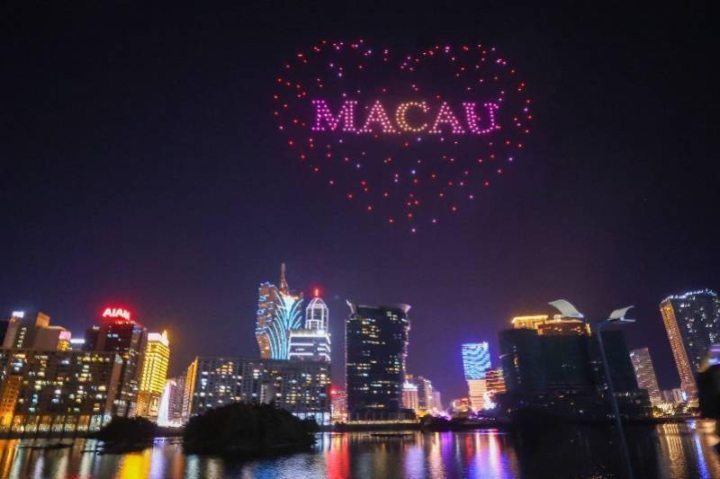 請問今晚上的澳門開多少號哦,請問今晚上的澳門開多少號哦?，澳門今晚開號結(jié)果，警惕賭博違法犯罪
