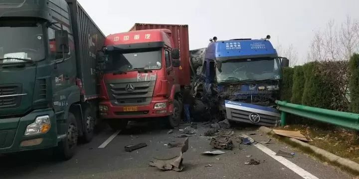 緊急通報會昌最新車禍新聞，多車連環(huán)相撞，事故原因及救援情況公布，會昌多車連環(huán)相撞事故緊急通報，事故原因與救援進展揭曉